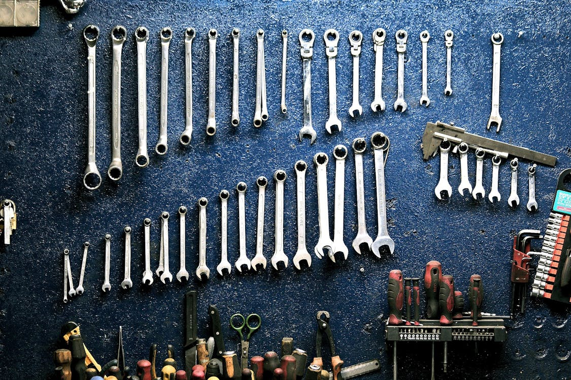 Car repairing tools